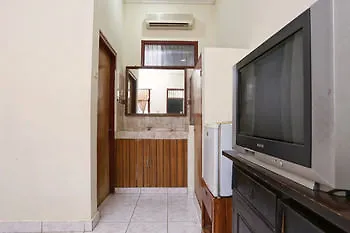 Reddoorz @ Poppies Lane 1 Guest House Kuta  Indonesia