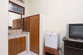 Reddoorz @ Poppies Lane 1 Guest House Kuta  3*, Kuta (Bali) Indonesia